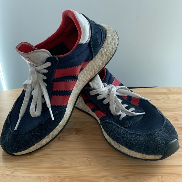 7 Pairs of Adidas Sneakers Size 9.5 main image 7